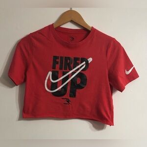 Nike big girl’s cropped top shirt pull over short sleeves red.L12/13 years old.